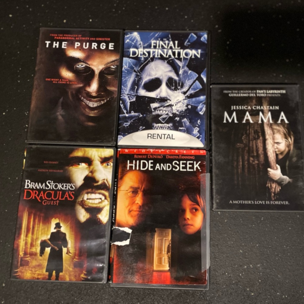 (5) Scary Movies - DVD